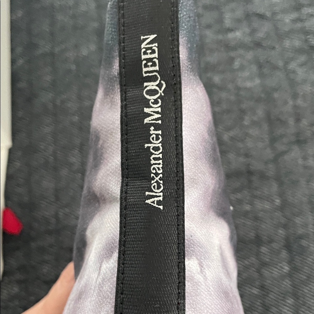 Alexander McQueen Unisex Black and Gray High-Top Sneakers - Picture 11 of 12